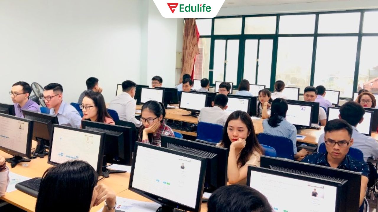 Điều kiện thi công chức giáo viên tiếng Anh tiểu học