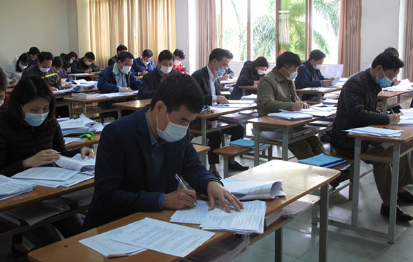 thi anh văn b2 trên giấy