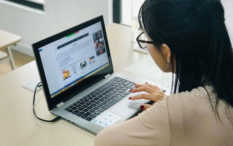 Ngôn ngữ tiếng Anh hệ vừa học vừa làm