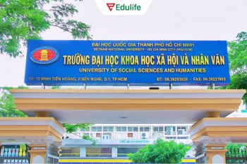 Thí sinh nộp hồ sơ thi VSTEP trực tiếp tại văn phòng Trung tâm ngoại ngữ của trường