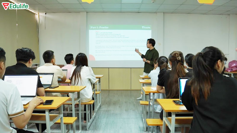 Edulife là trung tâm luyện thi tiếng Anh có cam kết kết quả ôn thi rõ ràng