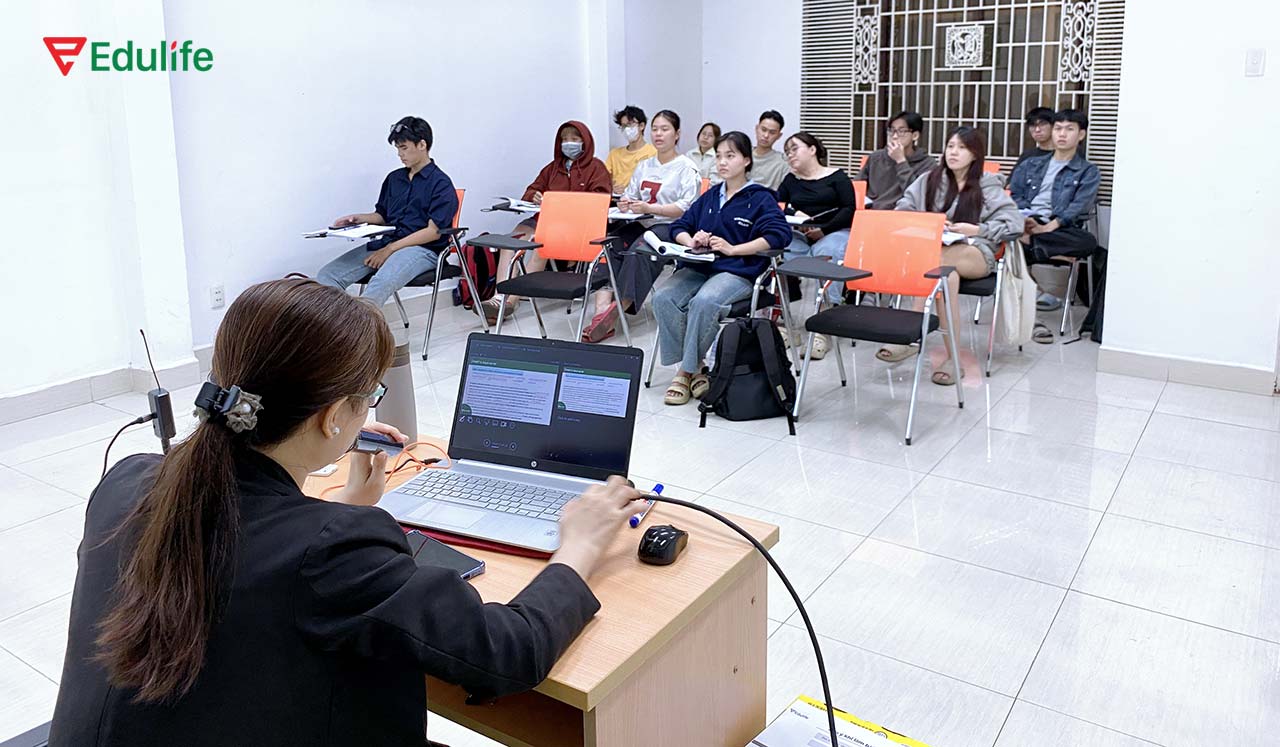 Edulife - Một trong những đơn vị luyện thi VSTEP uy tín hiện nay