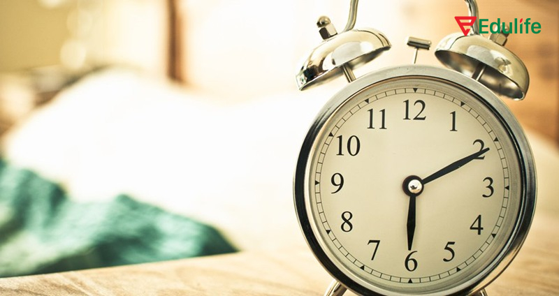 Nghỉ ngơi sớm trước ngày thi để giữ vững tâm lý và sức khỏe