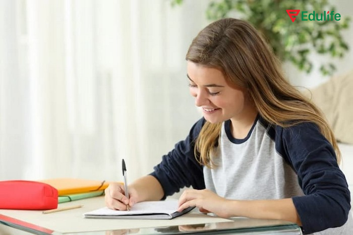 Học tiếng Anh phải nắm vững cấu trúc tính từ để diễn đạt nội dung tự nhiên