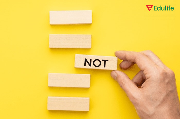 Câu phủ định có to be chỉ cần thêm “not” đằng sau to be