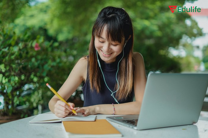 Sử dụng câu phức hợp trong giao tiếp giúp câu có chiều sâu hơn