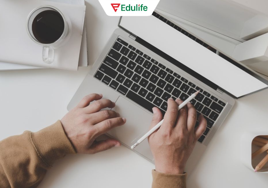 Có 2 hình thức thi Vstep: Online và Offline