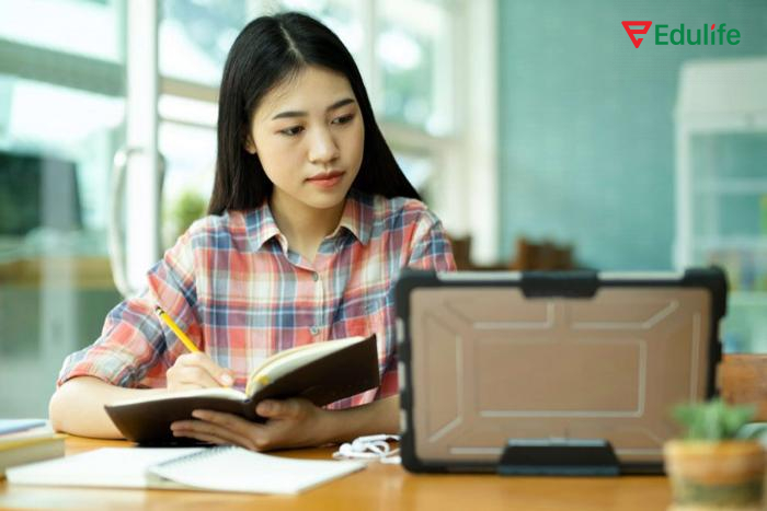 Tập trung vào nội dung và cách trình bày mạch lạc sẽ giúp bạn ghi điểm tối đa