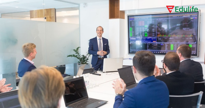 Sử dụng câu chủ động giúp gia tăng sự tích cực, mạnh mẽ trong giao tiếp chốn công sở