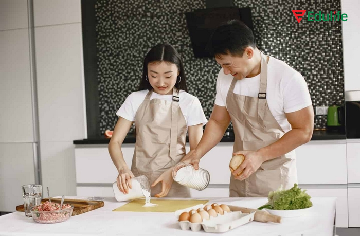 Bạn có thể dùng câu mệnh lệnh khi muốn đưa ra lời khuyên với người trong gia