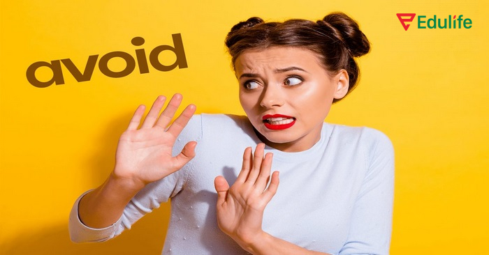 Avoid là một động từ trong tiếng Anh