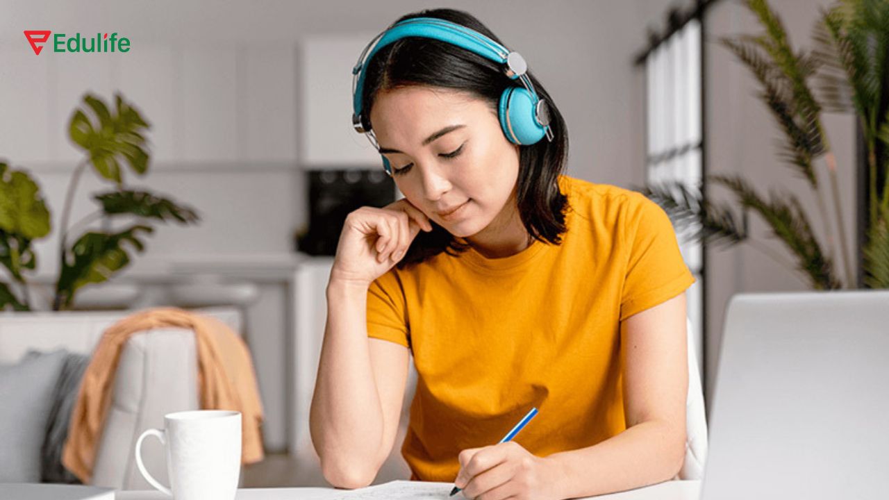 Vstep Listening yêu cầu thí sinh nghe và hiểu được nội dung chính của cuộc hội thoại