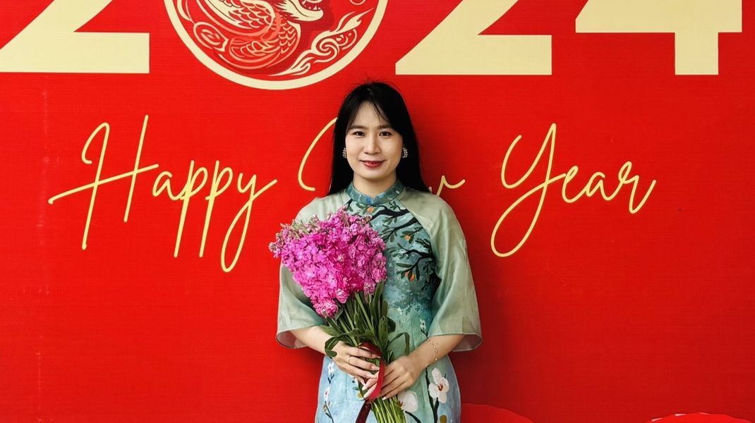 Cô Nguyễn Thu Hằng