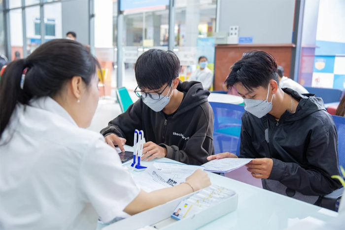 Thí sinh được lựa chọn đăng ký thi tiếng Anh B1 trực tiếp hoặc online rất tiện lợi 