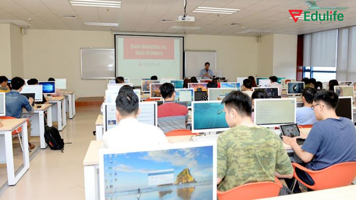 Bật kỳ ai cần lấy chứng chỉ VSTEP đều có thể đăng ký thi