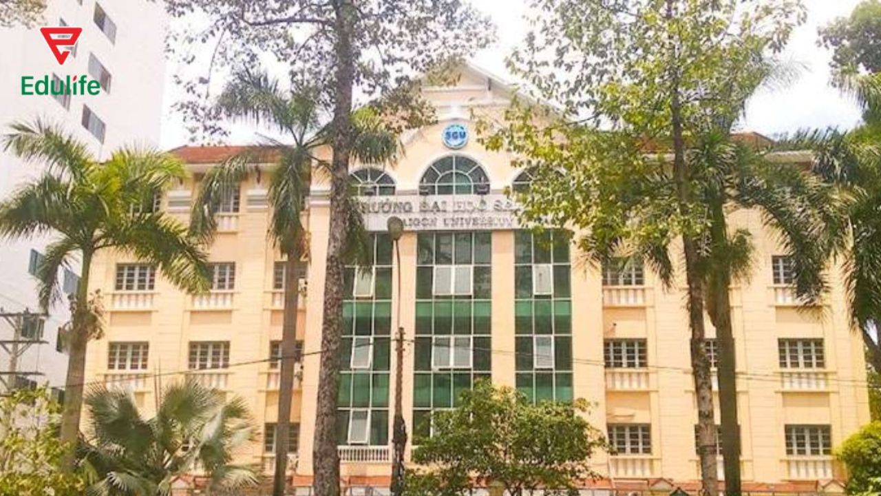 Thí sinh thi Vstep trực tiếp tại trường Đại học Sài Gòn