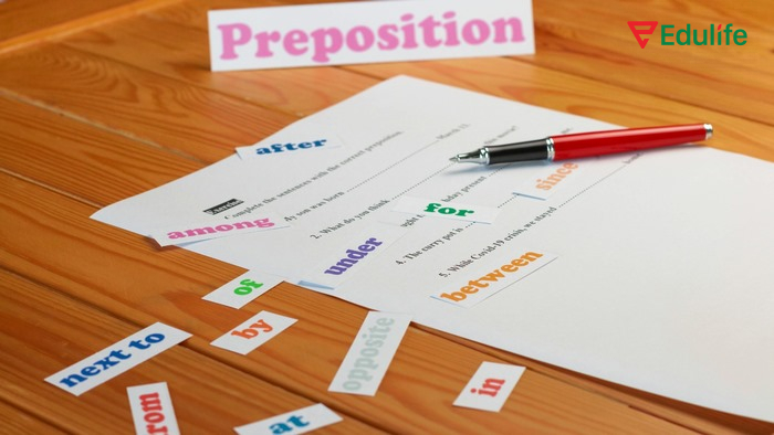 Giới từ có thế đứng trước hoặc sau tính từ, động từ, danh từ,...