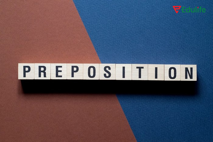 Vị trí giới từ có thể thay đổi linh hoạt trong câu