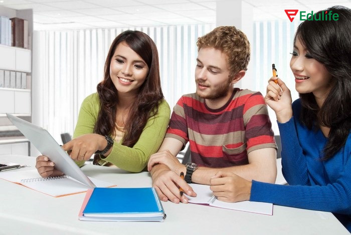 Thành ngữ được sử dụng trong ngữ cảnh thân mật, giao tiếp hàng ngày