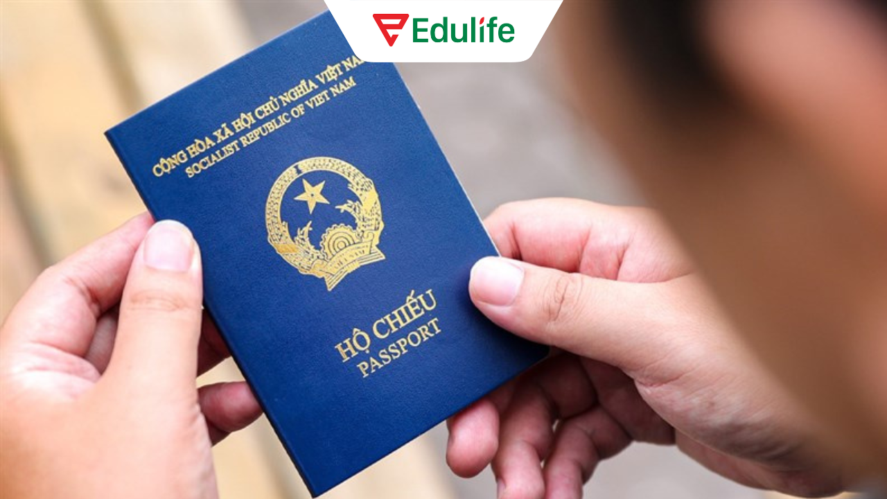 mang-ho-chieu-khi-thi-pte