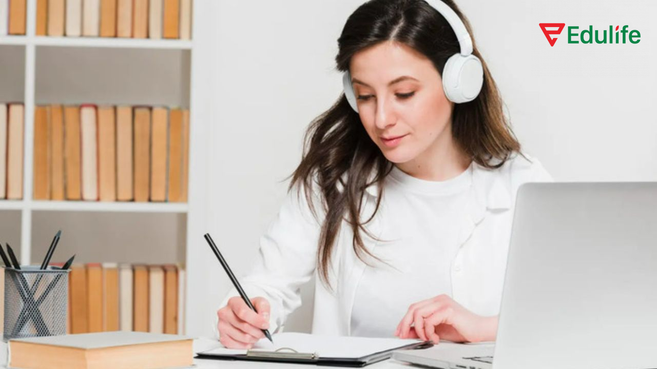 Tập trung nghe để loại bỏ các từ gây nhiễu