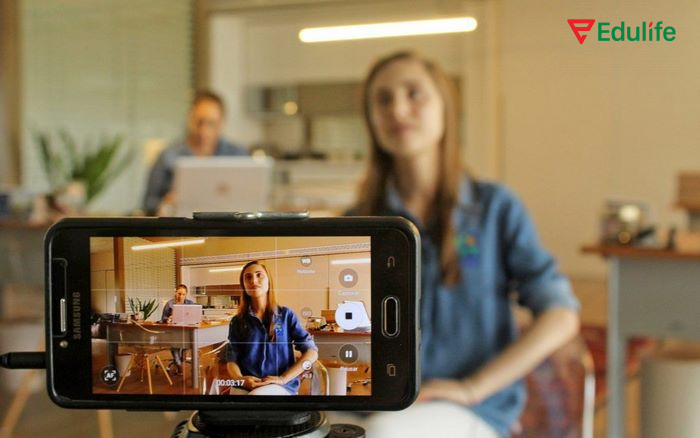 Bạn có thể tự quay lại bài học với phương pháp Teach back khi không có người nghe