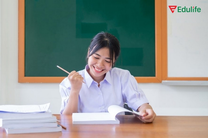 sách tham khảo tiếng Anh lớp 11