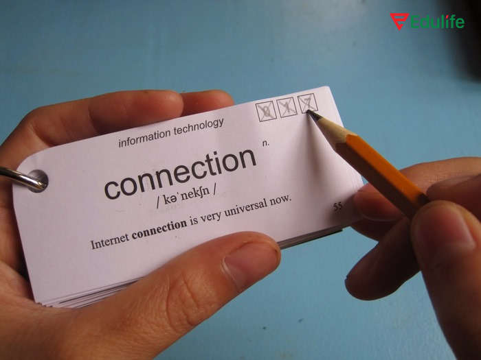 Học qua thẻ flashcards giúp ghi nhớ từ vựng, cách sử dụng từ linh hoạt hơn