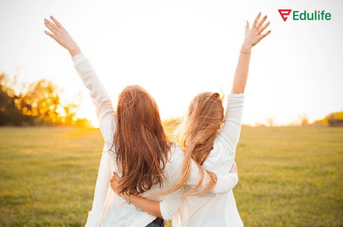 Có nhiều cụm từ, từ vựng chủ đề tình bạn để mô tả mối quan hệ sâu sắc của bạn với ai đó