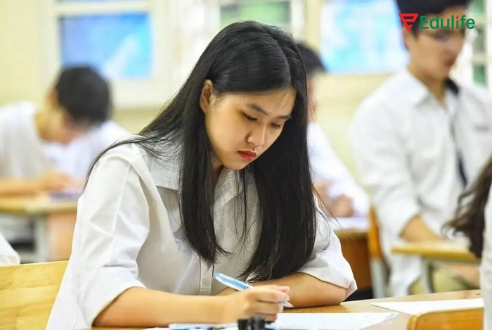 tiếng anh 11 unit 1 listening