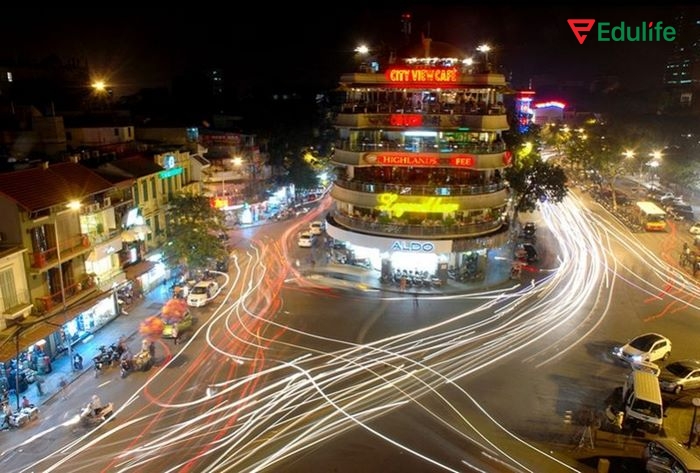 Bài tập Grammar 3 phần tiếng Anh 11 Unit 3 Language yêu cầu sử dụng động từ trạng thái nói về sự phát triển của khu phố nơi em sống