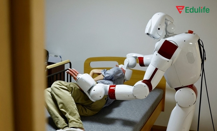 Một giải pháp hay nên đề xuất trong bài tập Speaking 1 phần tiếng Anh 11 Unit 3 Review Skill là sử dụng robot để chăm sóc sức khỏe người lớn tuổi