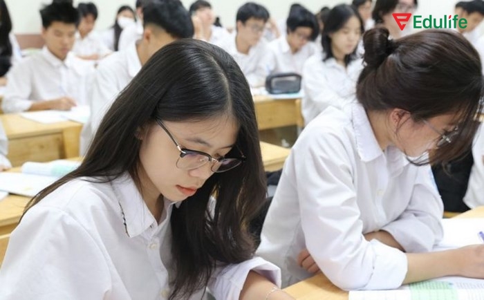 Sự đổi mới của tiếng Anh lớp 11 sách mới giúp học sinh phát triển toàn diện, tự tin sử dụng tiếng Anh trong học tập và đời sống