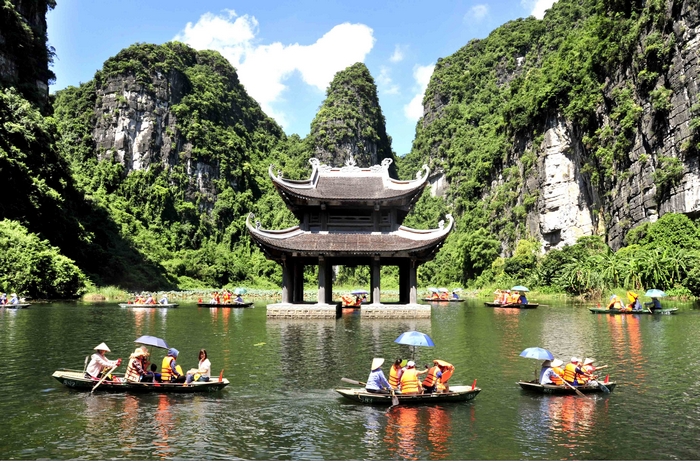 Bài nghe phần tiếng Anh 11 Unit 6 Listening nói về ý nghĩa lịch sử – hệ sinh thái – cảnh quan – giá trị văn hóa của di sản Tràng An