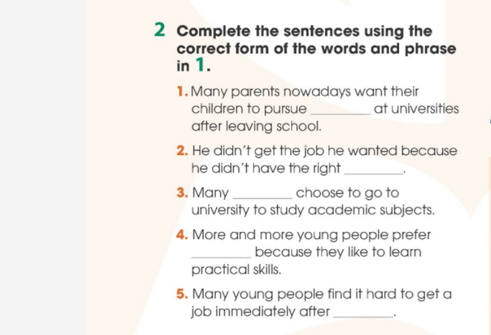 Chi tiết yêu cầu của bài tập Vocabulary 2 phần nội dung tiếng Anh 11 Unit 7 Language
