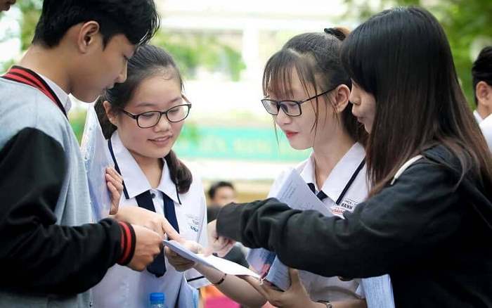 Tiếng Anh 11 Unit 7 Từ vựng đa phần là từ tiếng Anh 11 Unit 7 Từ vựng liên quan đến định hướng nghề nghiệp, lựa chọn học tập sau khi THPT