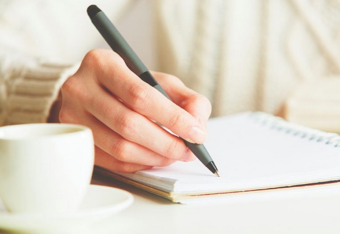 Qua các bài tập, phần tiếng Anh 11 Unit 8 Writing sẽ giúp học sinh làm quen, vận dụng và phát triển khả năng viết tiếng Anh theo chủ đề “tự lập”