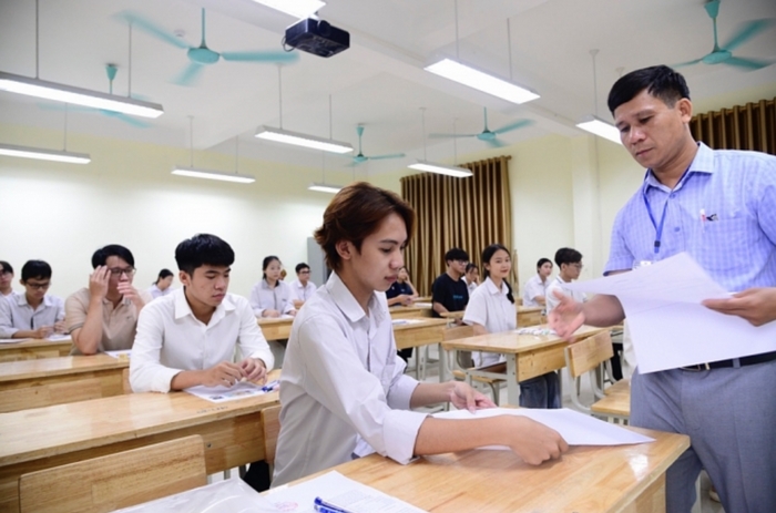 Đề thi Đại học Hà Nội chính là đề tốt nghiệp THPT chứ không có đề riêng biệt