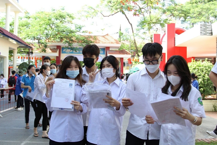 Đề thi Đại học Thương Mại sử dụng nhiều hình thức, mẫu đề thi để đánh giá năng lực thí sinh đầu vào