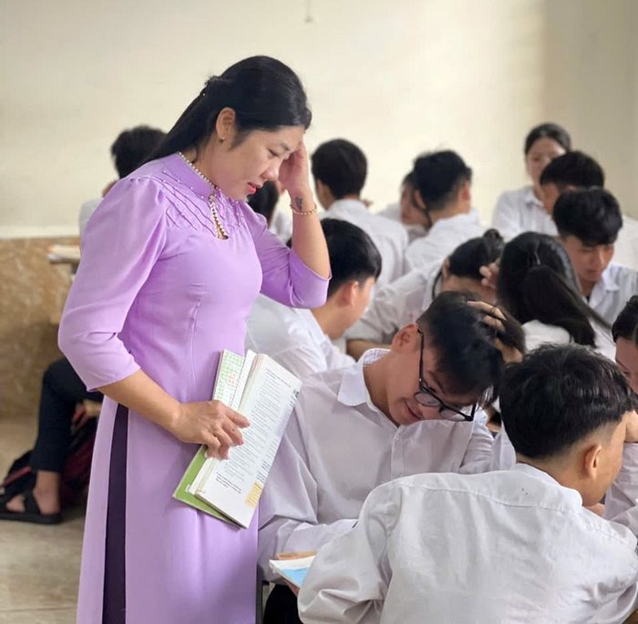 Bài tập 4 tiếng Anh 11 Unit 9 Speaking giúp học sinh có cơ hội để thể hiện quan tâm cá nhân về vấn đề