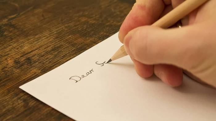 Yêu cầu bài 2 tiếng Anh 11 Unit 9 Writing có tính ứng dụng cao trong thực tế và học thuật