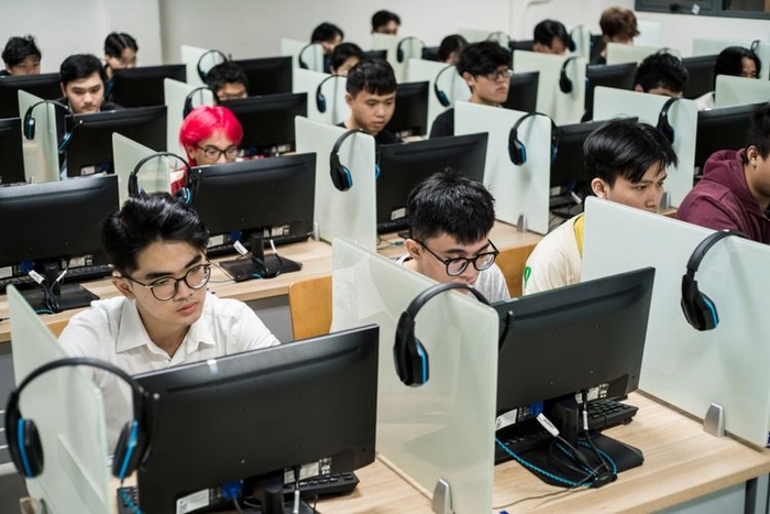 Nội dung đề thi tại IUH kiểm tra kiến thức tiếng Anh, đánh giá khả năng vận dụng ngôn ngữ trong tình huống thực tế của thí sinh