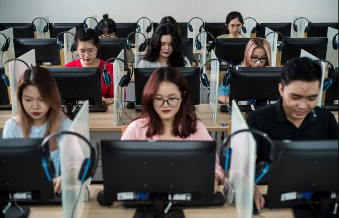 Thực hành đề thi VSTEP Đại học Công Thương TP.HCM các kỳ thi cũ để luyện tập với áp lực thời gian