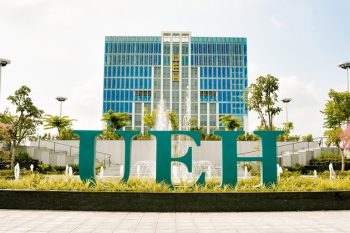 đề thi VSTEP Đại học Kinh Tế TP.HCM (UEH)