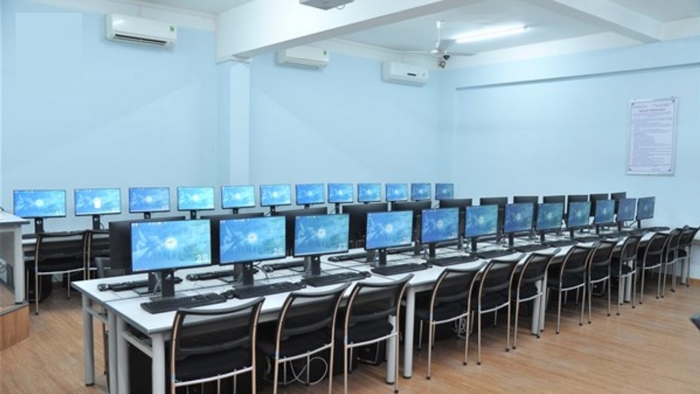 Phòng thi VSTEP Đại học Lạc Hồng đầu tư rất hiện đại