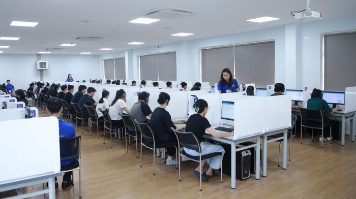 Nhờ cách tổ chức thi nghiêm túc cùng định hướng ra đề rõ ràng, kỳ thi VSTEP Đại học Lạc Hồng LHU còn tạo nhiều điều kiện cho thí sinh 