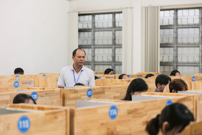 Kỳ thi VSTEP Đại học Ngoại Thương được tổ chức bài bản, nghiêm túc, có sự hỗ trợ của thiết bị hiện đại