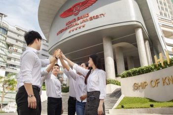 đề thi VSTEP Đại học Quốc tế Hồng Bàng