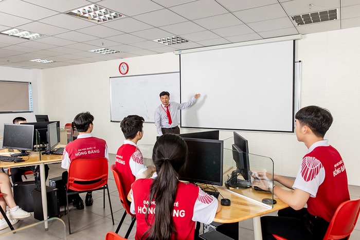 Đại học Quốc tế Hồng Bàng được cấp phép tổ chức kỳ thi VSTEP cho sinh viên trường và thí sinh tự do