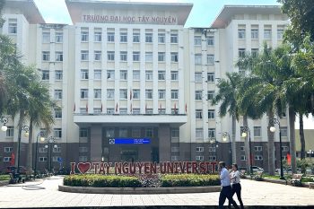 đề thi VSTEP Đại học Tây Nguyên